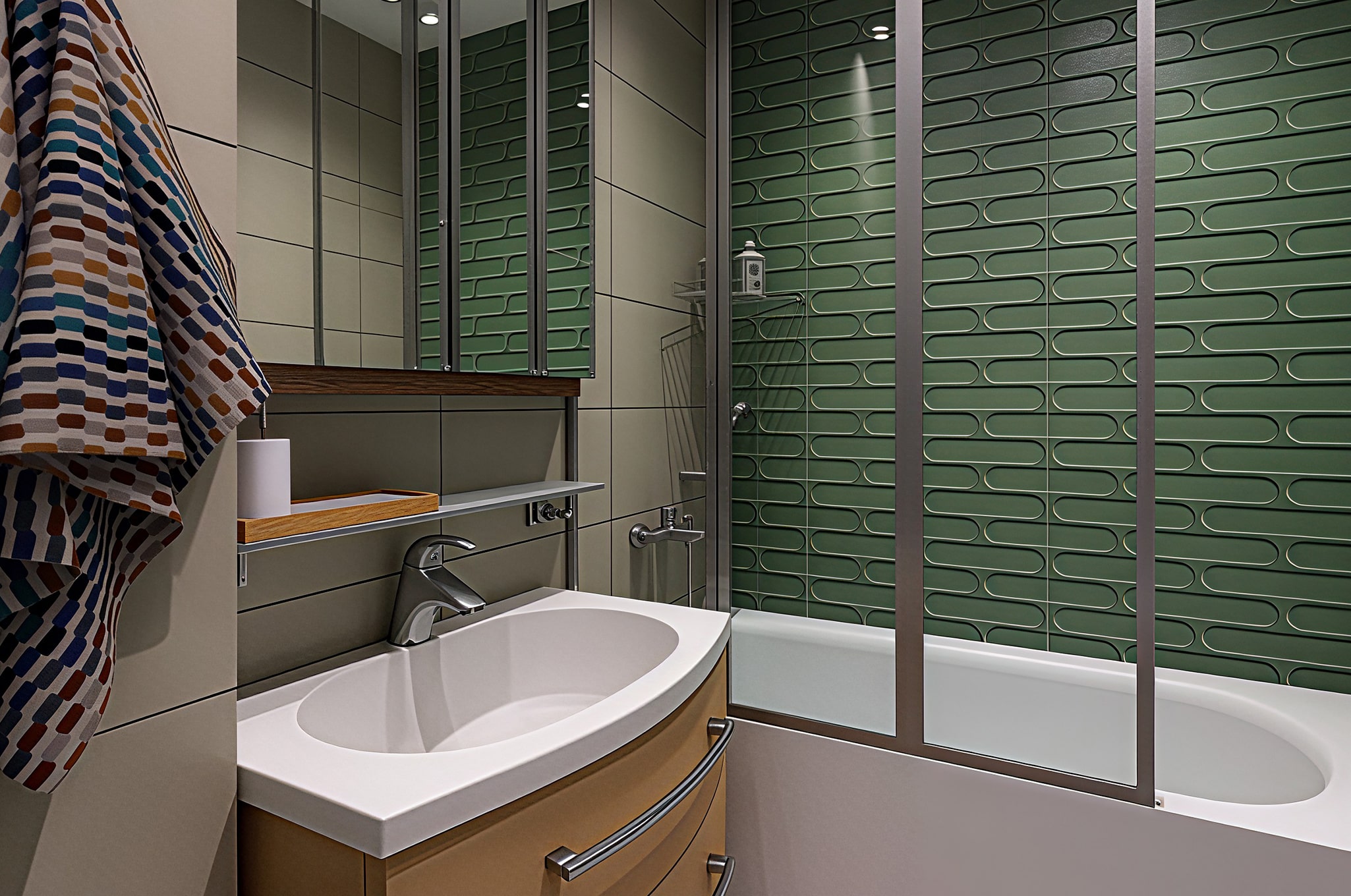 Small flat Interior by Amazing Interiors