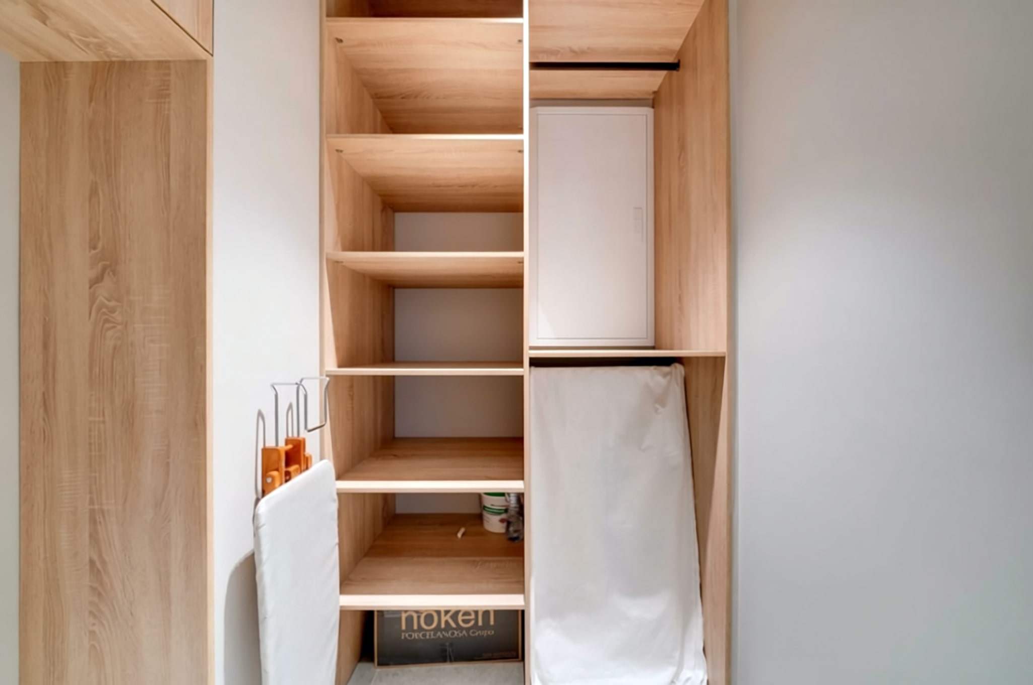 Wood and Concrete Minimalism Amazing Interiors - projekt wnętrz w Wilanowie